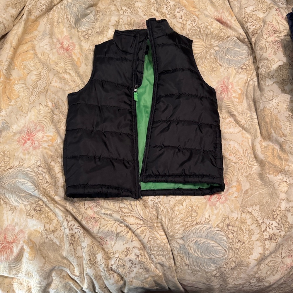 London Fog Kids Vest in Black and Green